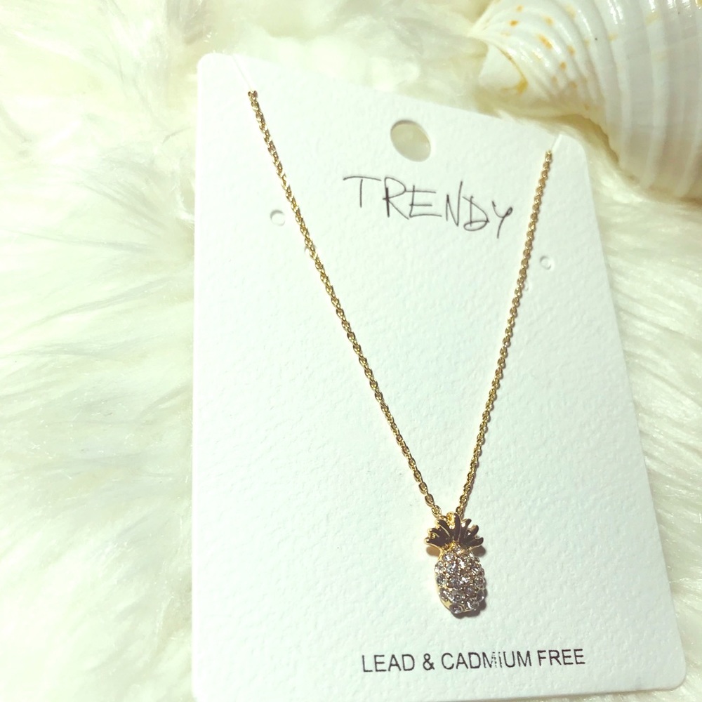 ❤️Gold pineapple 🍍 necklace ❤️